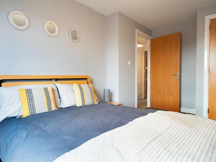 Lovely 2 Bedroom Apt At Ormeau Park W/ Free Parking Belfast Ngoại thất bức ảnh