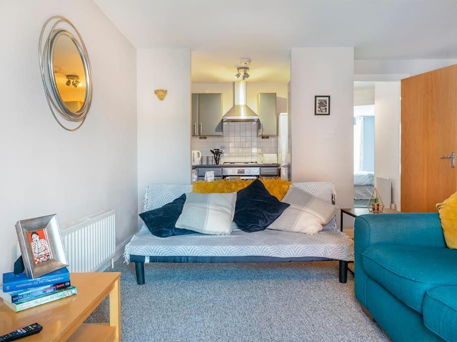 Lovely 2 Bedroom Apt At Ormeau Park W/ Free Parking Belfast Ngoại thất bức ảnh