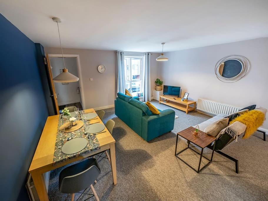 Lovely 2 Bedroom Apt At Ormeau Park W/ Free Parking Belfast Ngoại thất bức ảnh