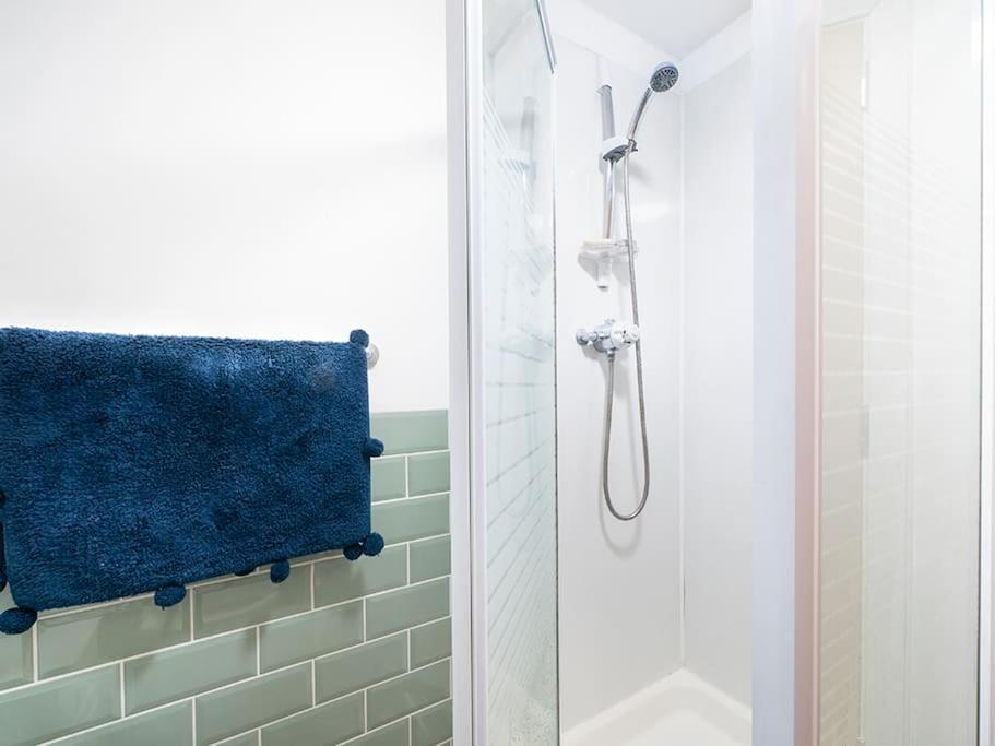 Lovely 2 Bedroom Apt At Ormeau Park W/ Free Parking Belfast Ngoại thất bức ảnh